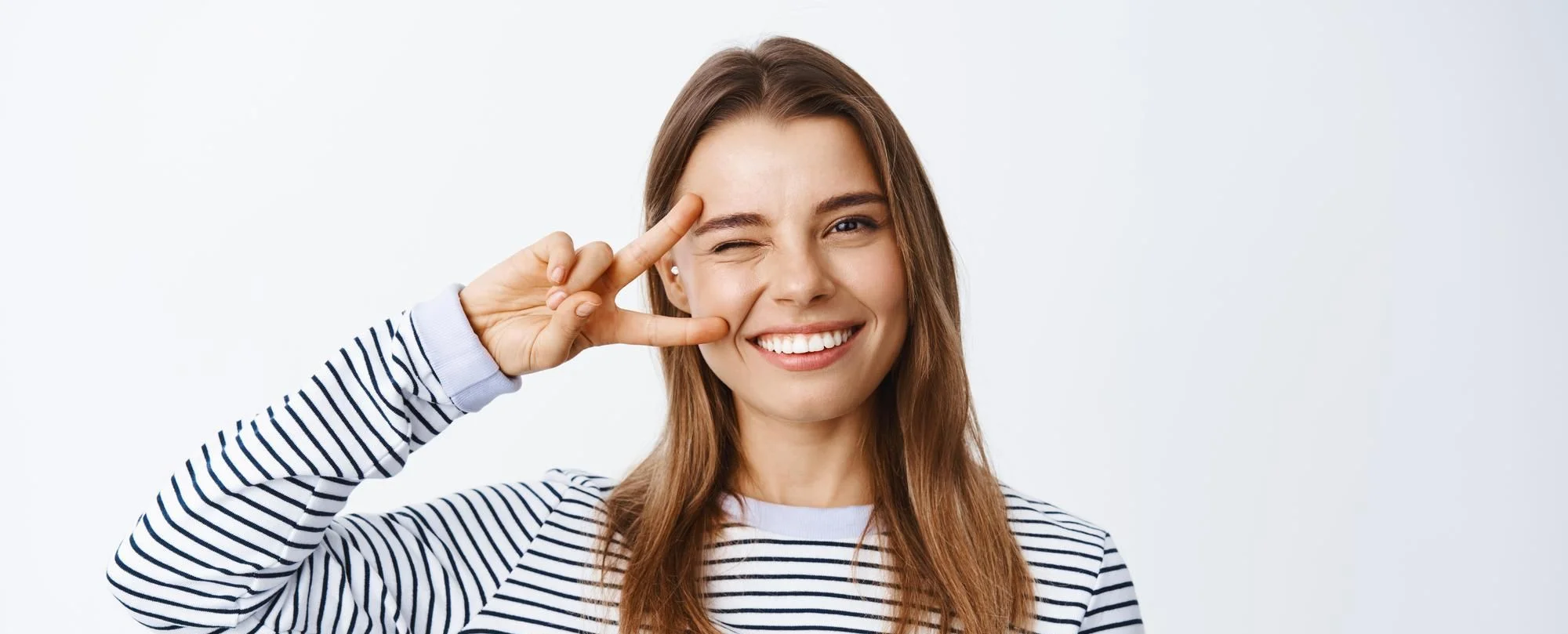 Chica sonriendo ortodoncia bonachera romero